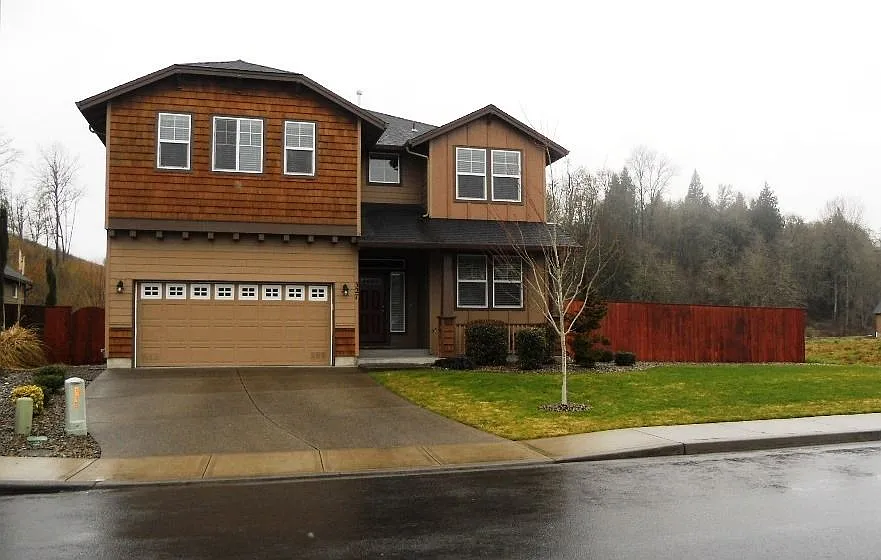 327 Hillshire Dr photo 1