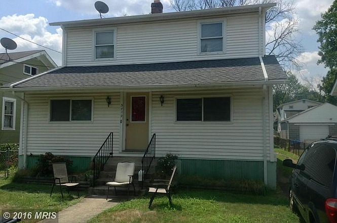 2nd image of 3712 40th Pl