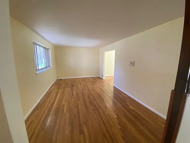 5506 Southampton Dr — Photo 2
