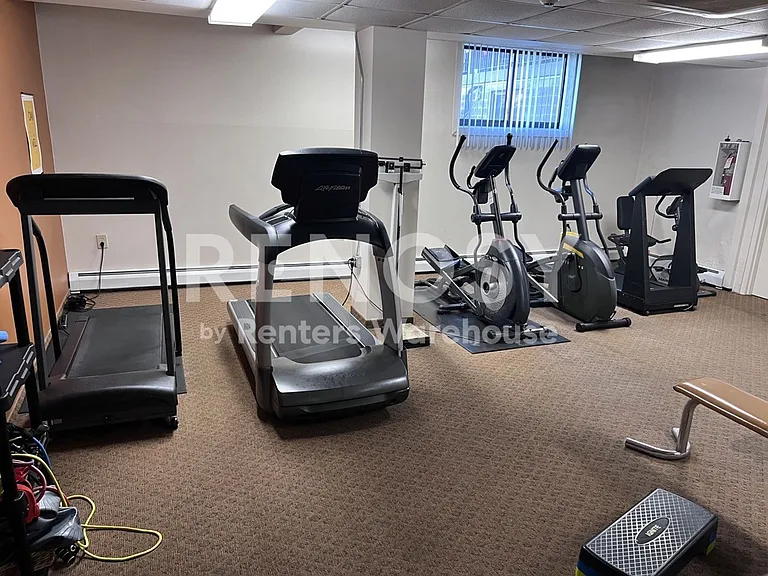 1304 W Medicine Lake Dr #118 — Photo 32