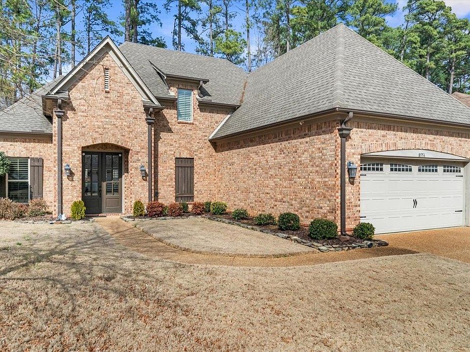 1st image of 8556 Woodland Rose Cir N