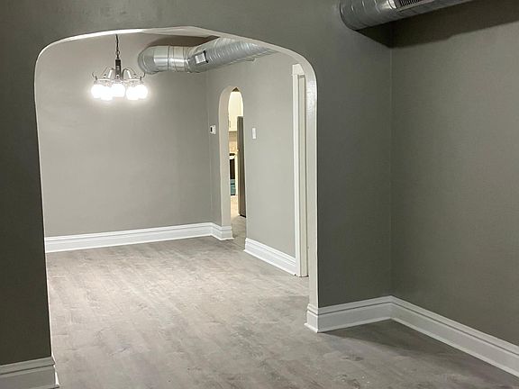 4th image of 920 N Kedvale Ave #1