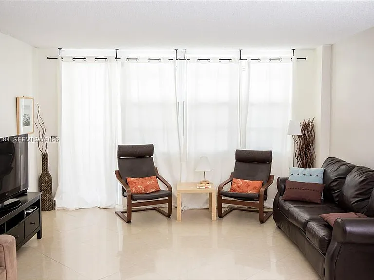 3725 S Ocean Dr #1003 — Photo 2