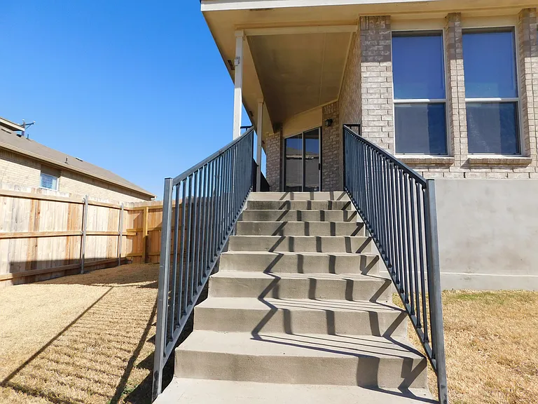 523 Cattail Cir — Photo 29