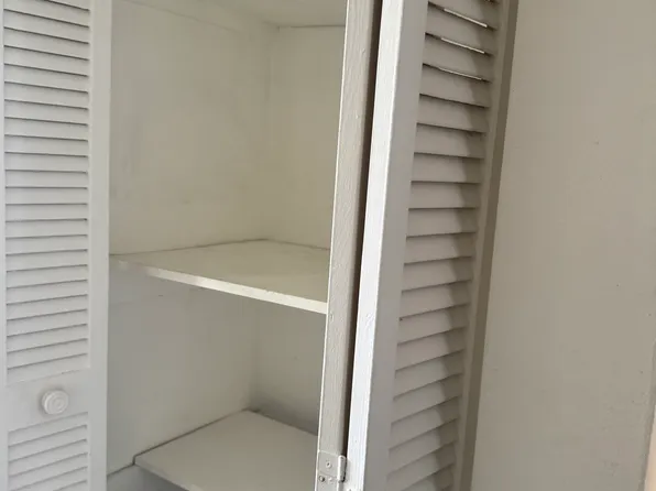404 North, Miami, FL 33161