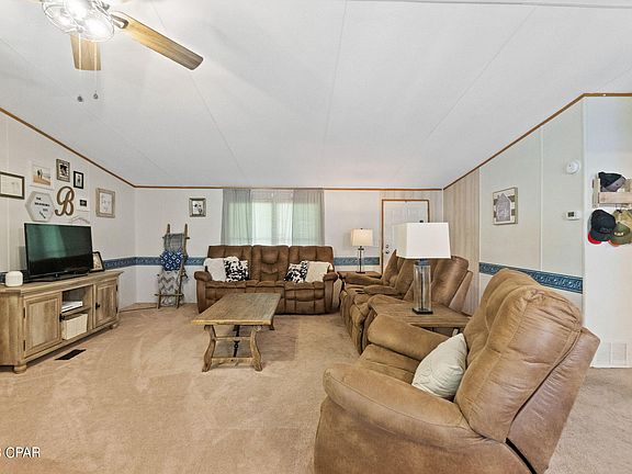 3rd image of 4527 Fieldcrest Cir