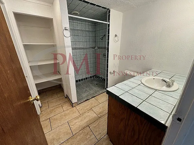 515 E. Las Cruces Avenue Apt. B — Photo 16
