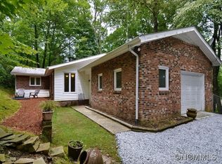 54 Bear Rock Loop Rd, Hendersonville, NC 28739