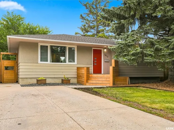 1813 Cameron AVENUE, Saskatoon, SK S7H 3N2