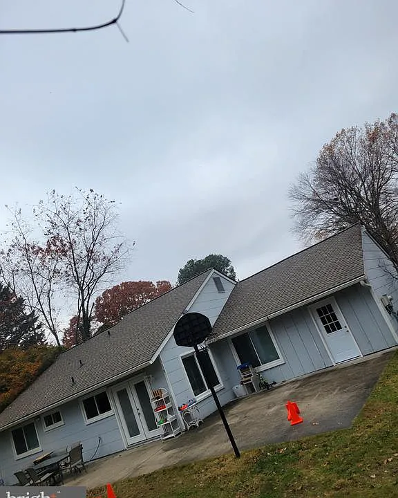 15825 Perkins Ln