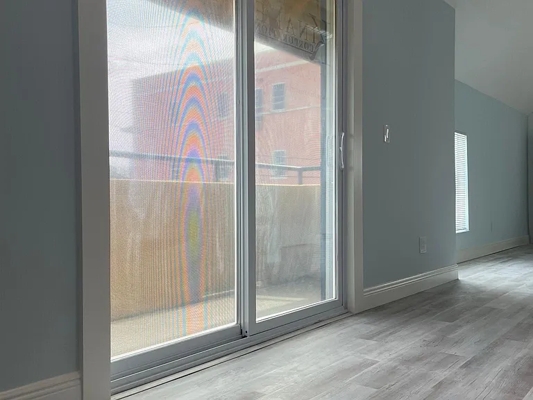 310 SE Denver Ave #2 — Photo 4