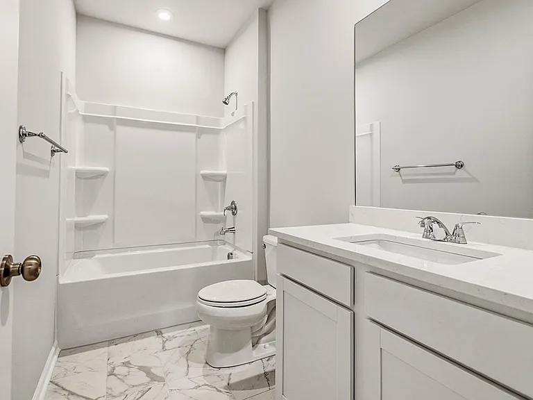 148 Herrick Pl #121 — Photo 27