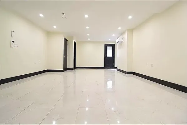 Rented by Hagstrom Management Inc | media 12