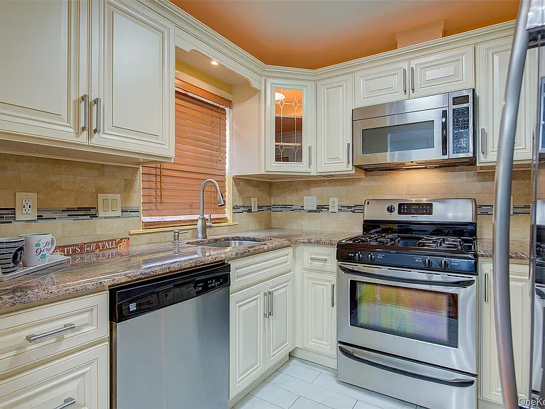 41 Beechwood Ave #HOUSE — Photo 7