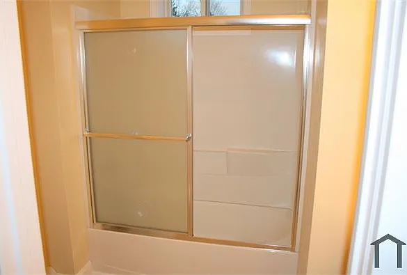30 Holmes St #2 — Photo 19