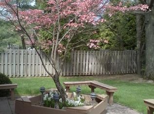 59 Tanglewood Dr, East Hanover, NJ 07936