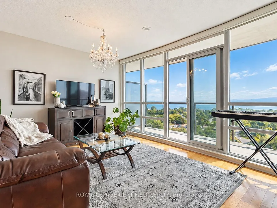 2240 Lakeshore Ave #1208