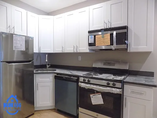 Rented by Blue Egg Realty Corp | media 18