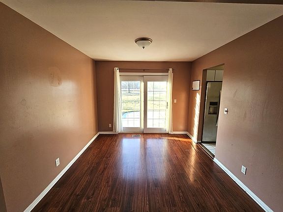 5th image of 145 Abbeywood Cir