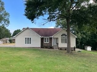 2613 W Hillview Dr, Dalton, GA 30721