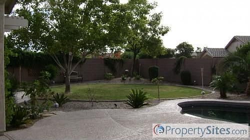 3rd image of 2333 E Torrey Pines Pl