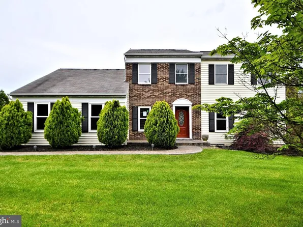 1410 Holly Dr, Perkasie, PA 18944