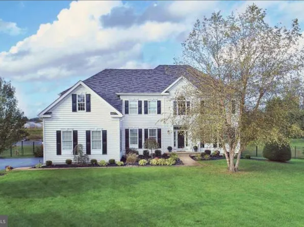 23 Willowbrook Ln, Swedesboro, NJ 08085