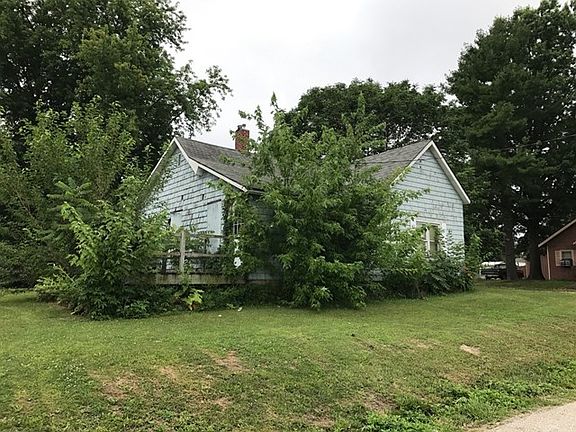 4th image of 1126 N Edgar St