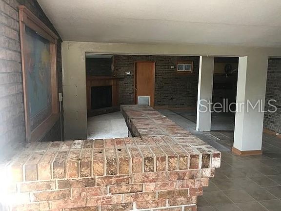 3rd image of 1536 Center St