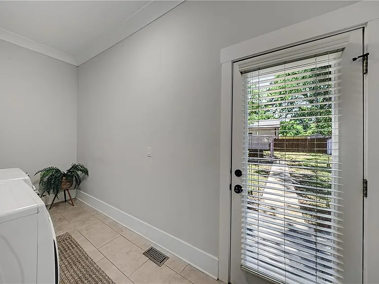 505 W Ontario Ave SW — Photo 35
