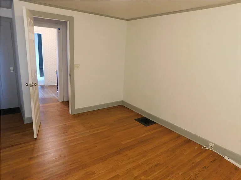 321 N Main St — Photo 14