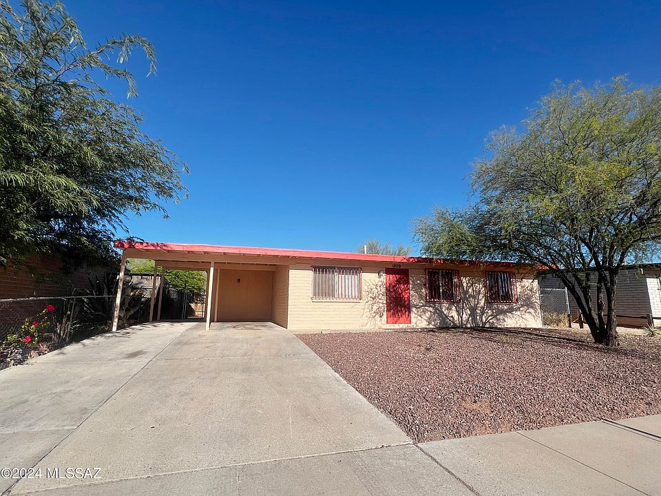 1st image of 1809 E Calle Muleta