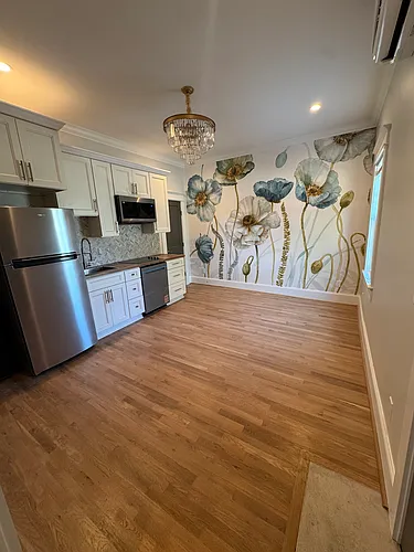 688 King St #B Photo 1
