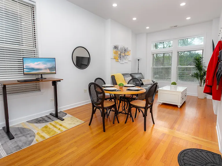 2232 W Homer St #2 — Photo 14
