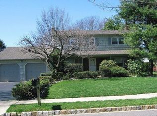 10 Rath Ln, East Brunswick, NJ 08816