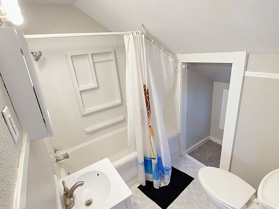 4th image of 1308 Garfield St #2