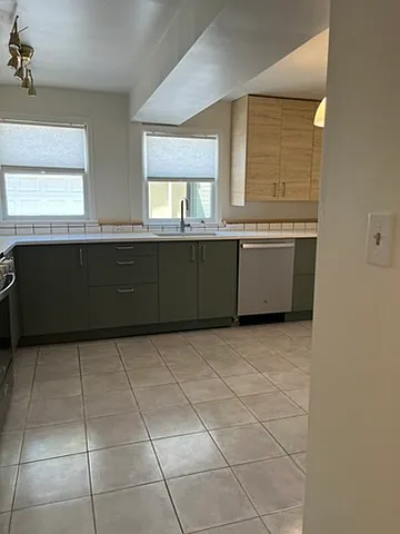 2079 N Ogden St — Photo 4