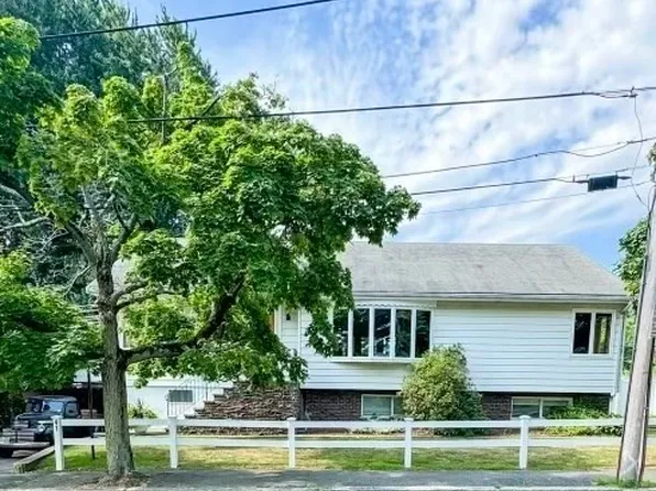 41 Oakwood Ave, Revere, MA 02151