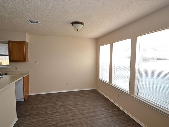 3rd image of 610 Cactus Flower Dr