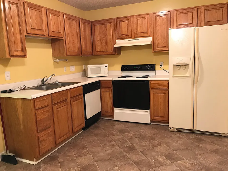 2829 Crestscene Trl