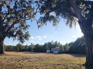 425 Okefenokee Club Rd, Folkston, GA 31537
