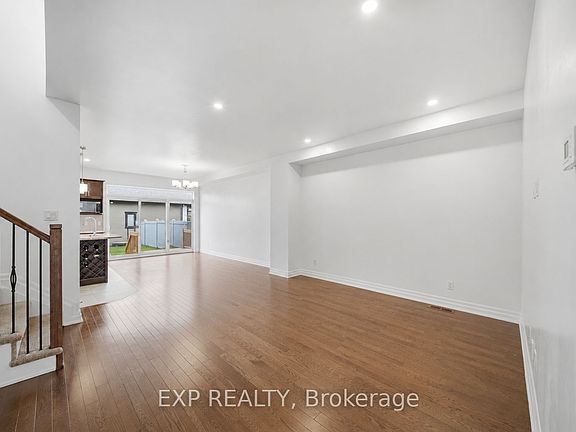 5th image of 2007 Berne St