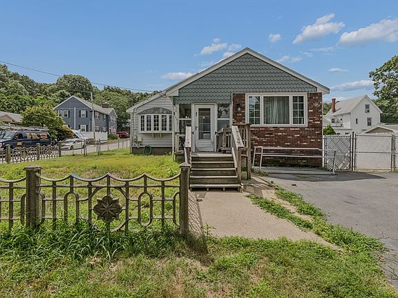 3rd image of 42 B St