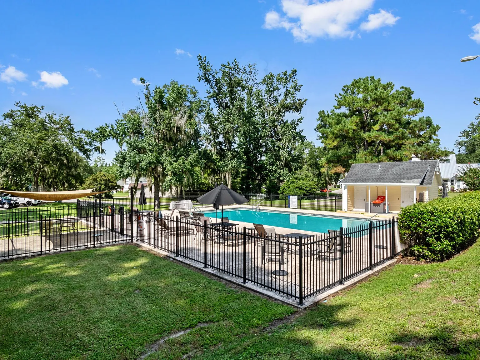4 bed, 1590 sqft, $2,500 — Photo 3