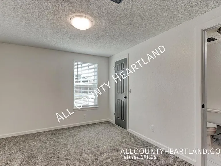 2121 Meench Dr — Photo 15