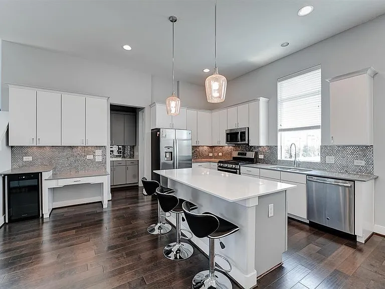 8409 Hempstead Rd #A — Photo 16