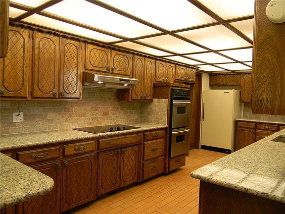 5th image of 6721 SW 123rd St