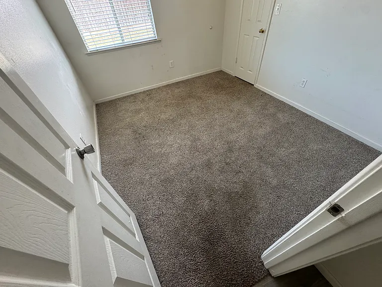 312 Zimmerman St — Photo 9