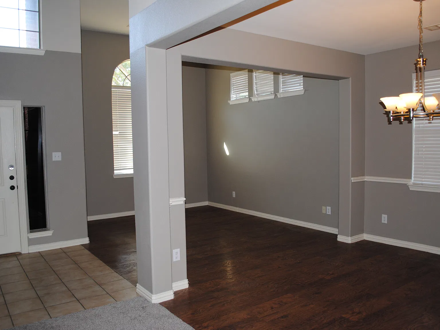 5 bed, 3.5 bath, 3023 sqft, $2,950 — Photo 3