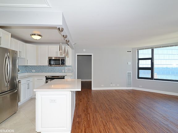 5th image of 401 E Ontario St APT 3603